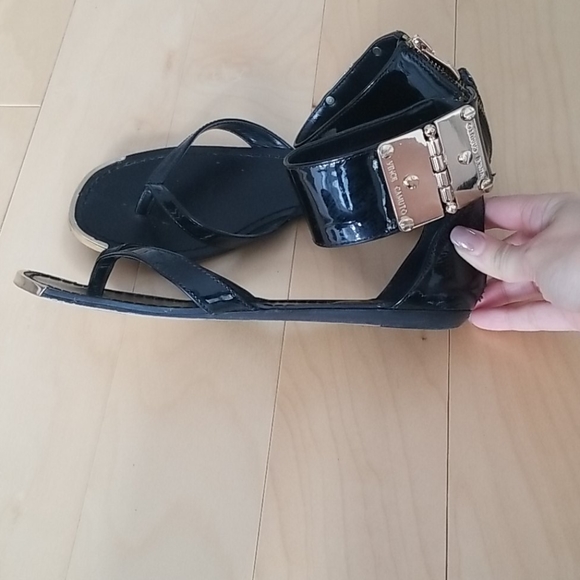 Black and gold ankle sandals - Picture 3 of 5